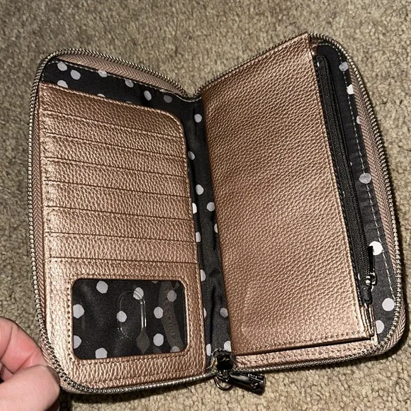 Thirty-One - All About the Benjamin’s Wallet - Picture 6 of 7